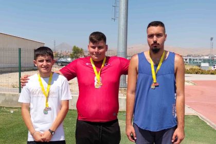 aydinli-ozel-sporcular-sampiyonada-dikkat-cekti