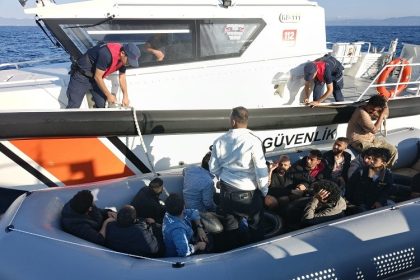ayvalik-aciklarinda-16-duzensiz-gocmen-yakalandi