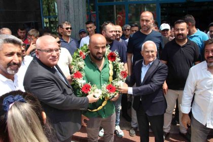 kirkpinar-baspehlivani-orhan-okulu-baba-ocaginda-cosku-ile-karsilandi