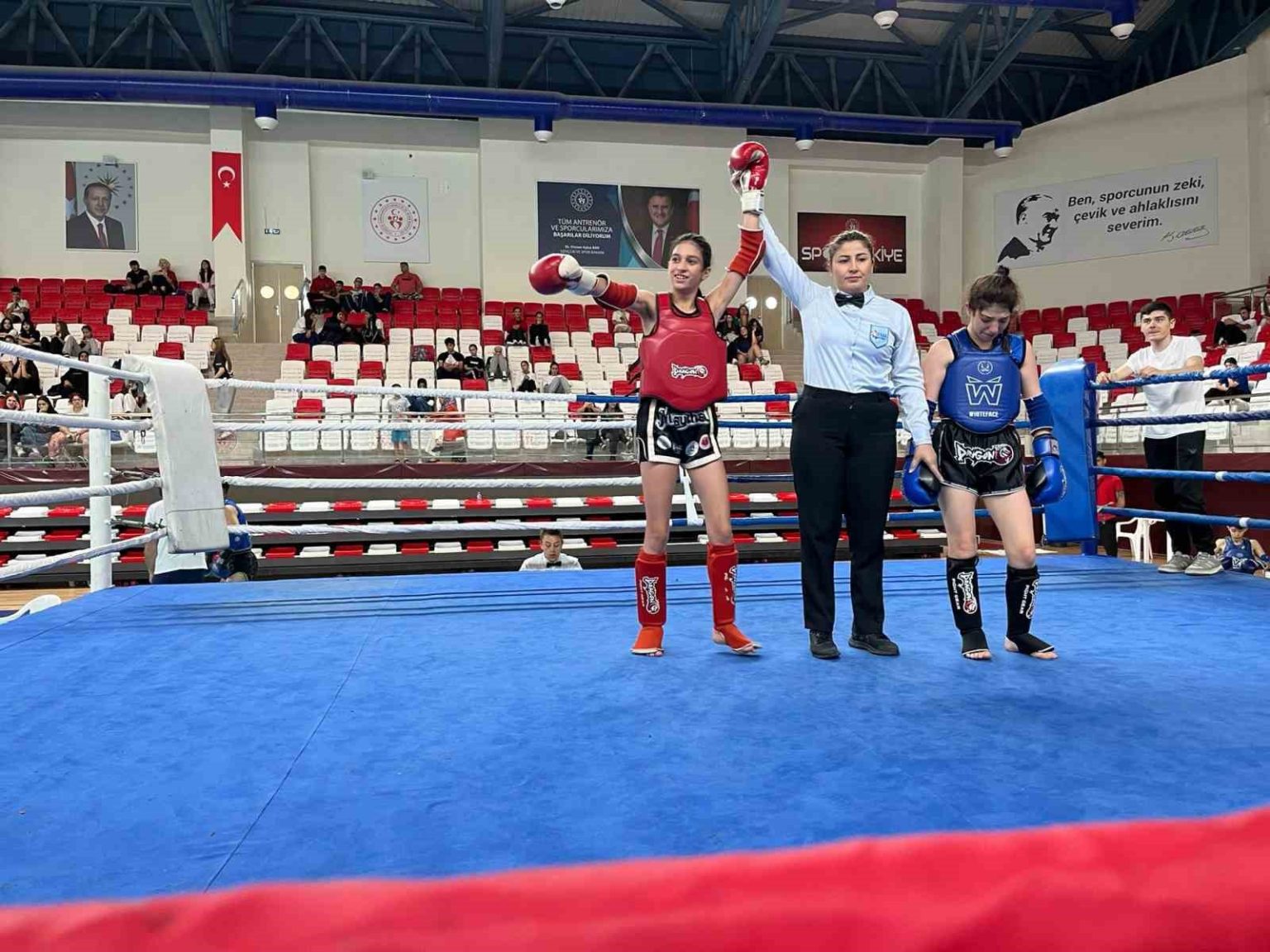 manisa-muaythai-takimindan-turkiye-sampiyonasinda-5-madalya