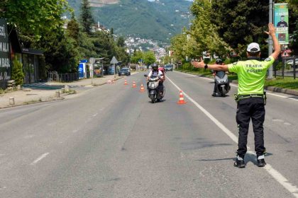 orduda-bir-haftada-16-binden-fazla-arac-ve-surucusu-denetlendi