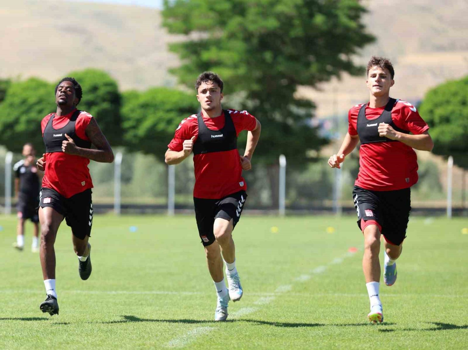 sivasspor-ilk-etap-calismalarini-tamamladi