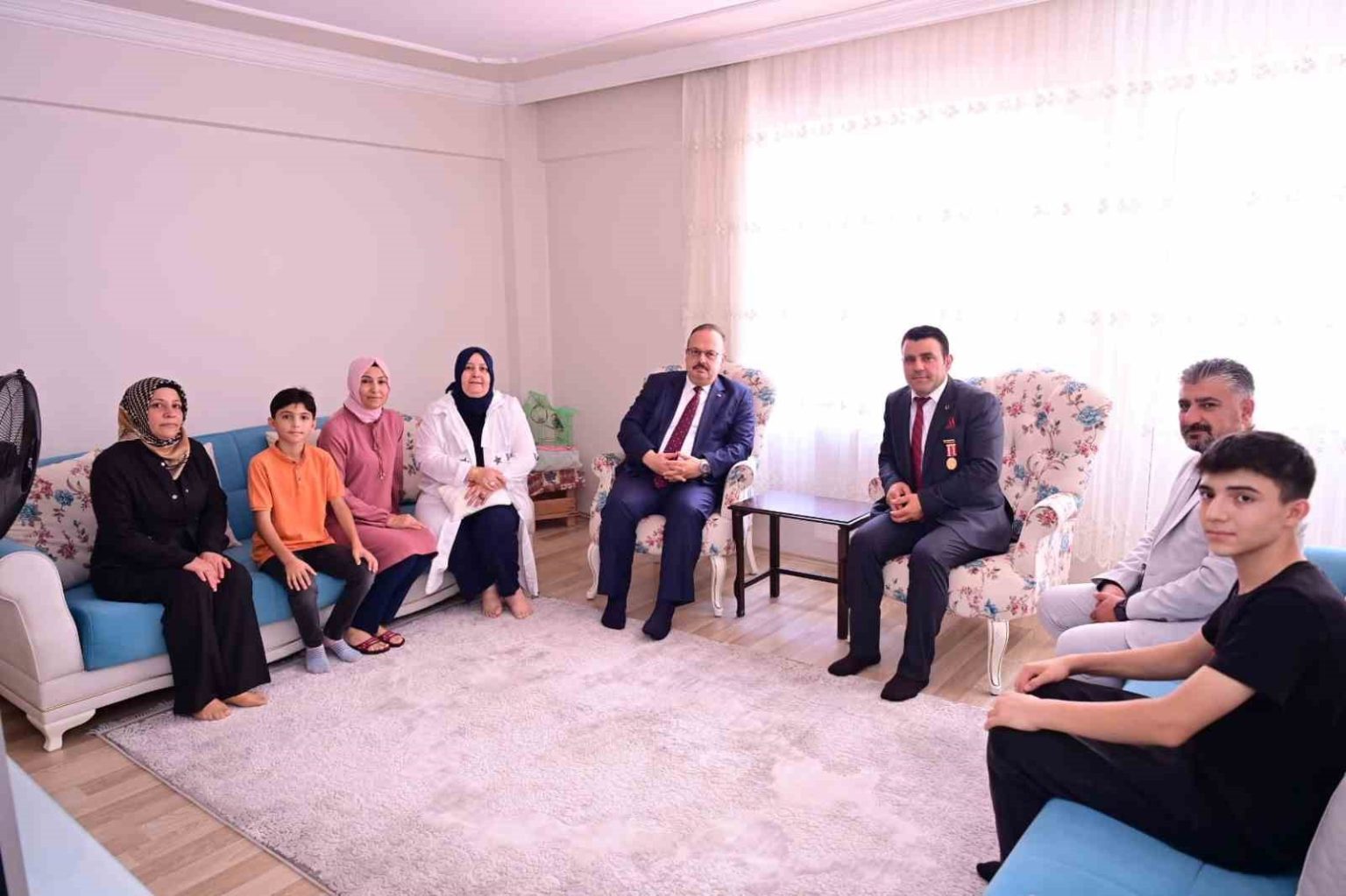 vali-canbolat-15-temmuzun-yildonumunde-sehit-aileleri-ve-gazileri-unutmadi