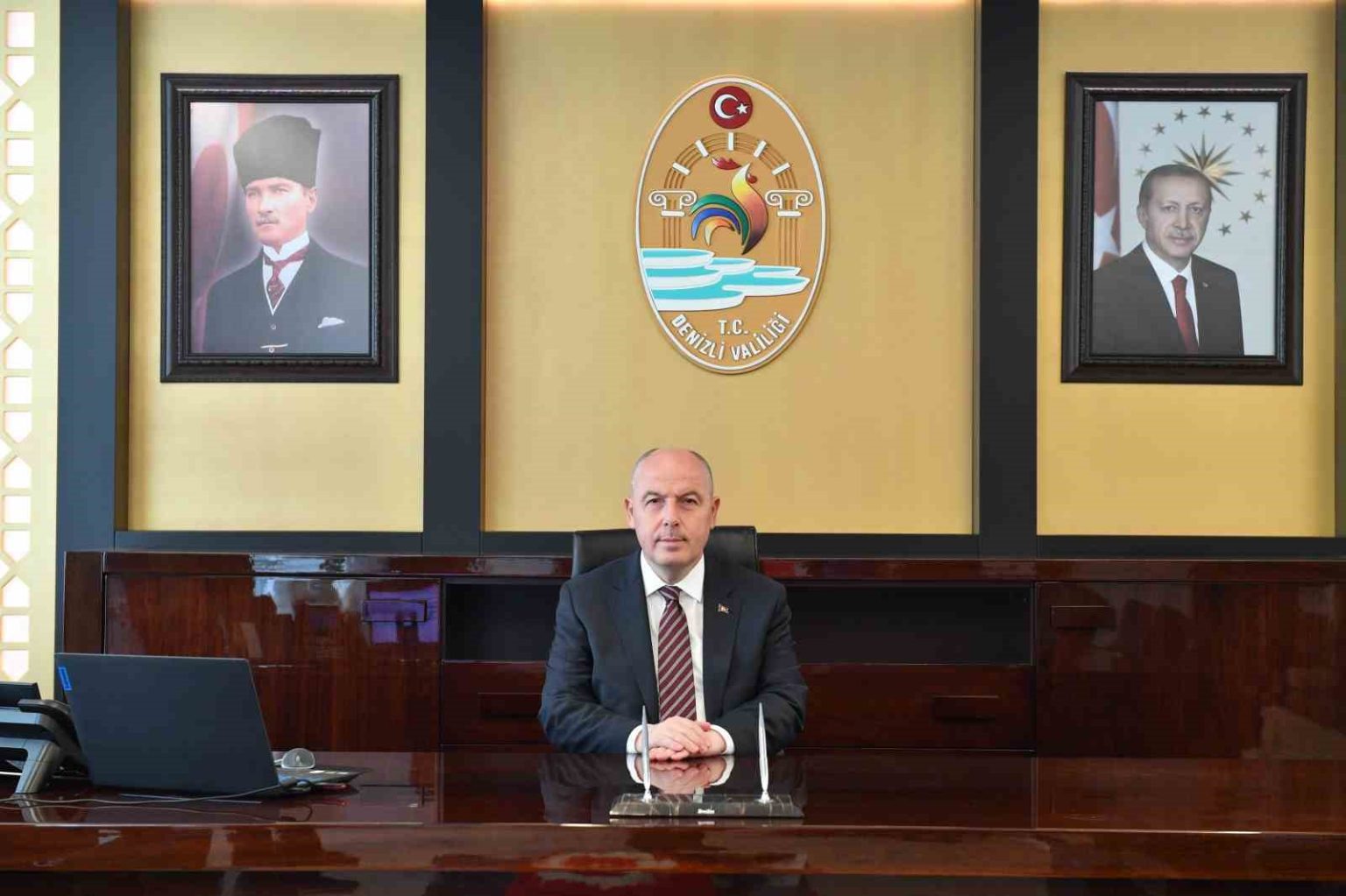 vali-coskun-15-temmuz-milletin-kahramanligiyla-kazanilmis-sanli-bir-demokrasi-zaferidir