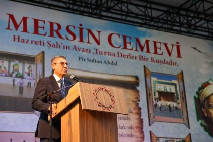 vali-toros-alevi-kultur-derneginin-geleneksel-asure-etkinligine-katildi