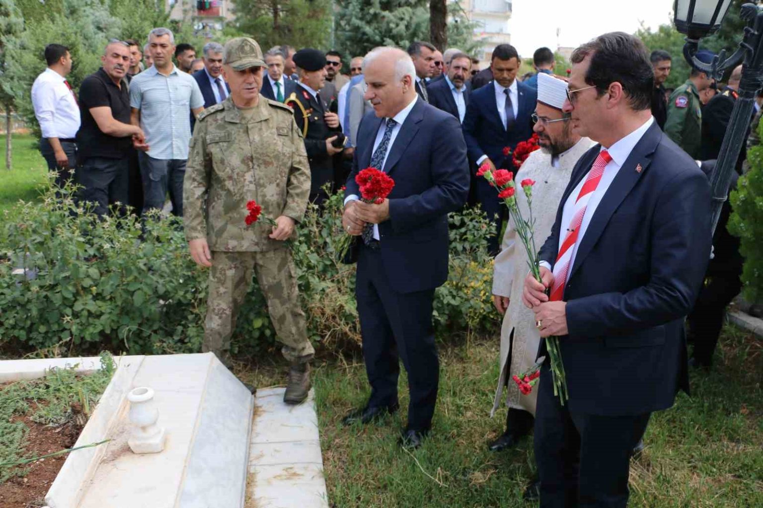 15-temmuz-sehitleri-diyarbakirda-dualarla-anildi