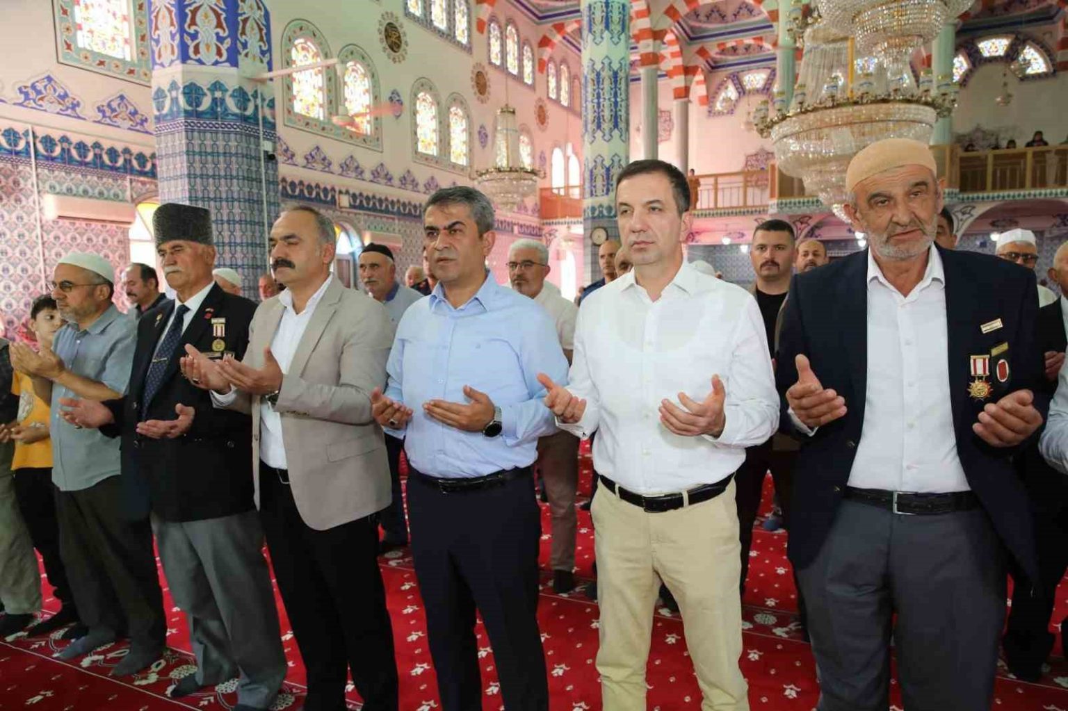 15-temmuz-sehitleri-suluovada-dualarla-anildi