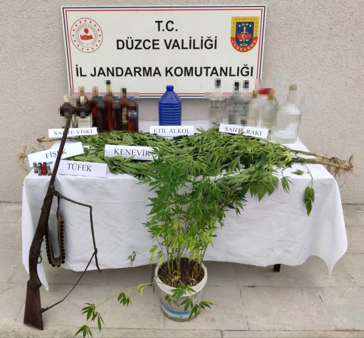 duzcede-46-sahsa-uyusturucudan-islem-yapildi