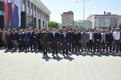 karsta-15-temmuz-demokrasi-ve-milli-birlik-gunu-etkinlikleri-basladi