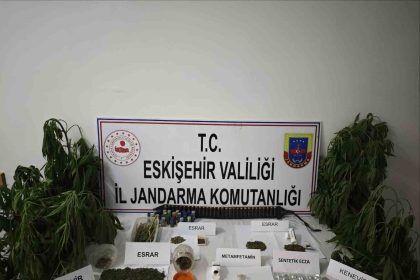 kenevir-bitkisi-ekimi-yapilan-ikamete-operasyon-duzenledi
