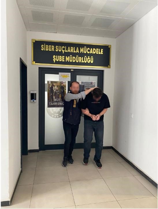kocaelide-115-yil-hapis-cezasiyla-aranan-dolandirici-yakalandi