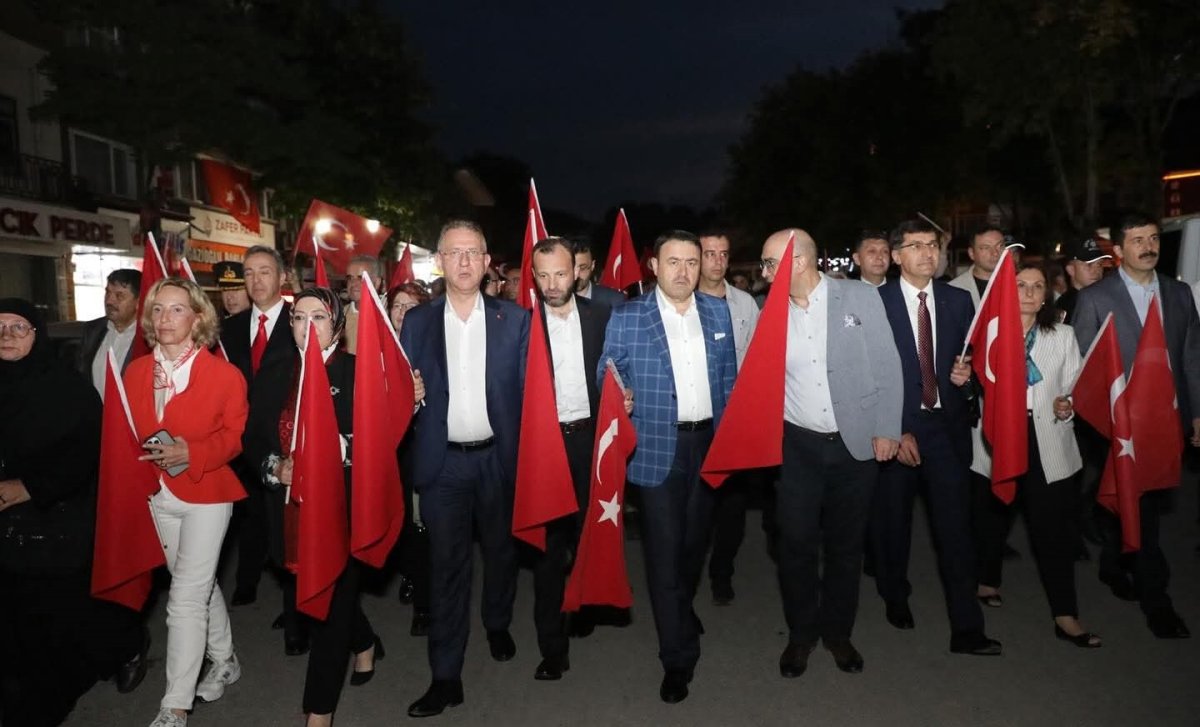 kutahyada-15-temmuz-demokrasi-ve-milli-birlik-gunu-yuruyusu