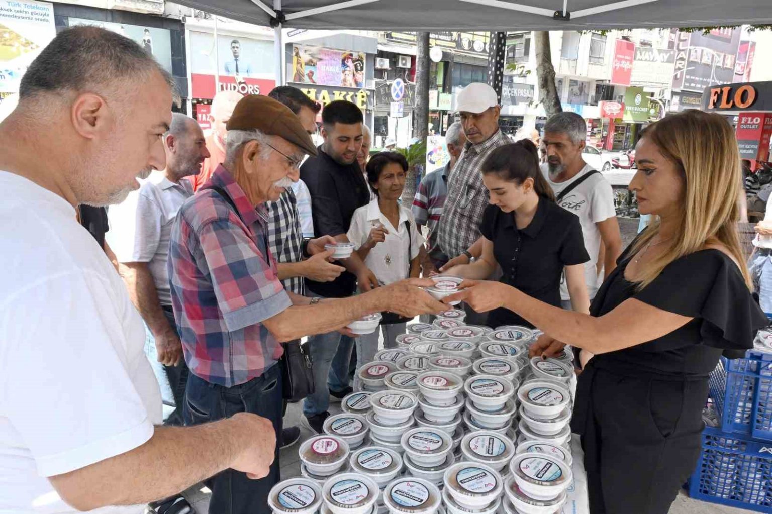 mersinde-20-bin-kisiye-asure-ikram-edildi