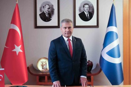 rektor-adiguzel-15-temmuz-turk-milletinin-kendi-eliyle-yazdigi-bir-destandir