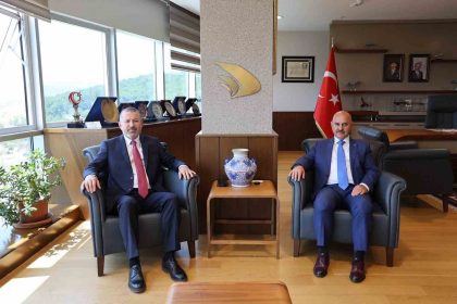 rektor-kirisiktan-duzce-universitesine-ziyaret