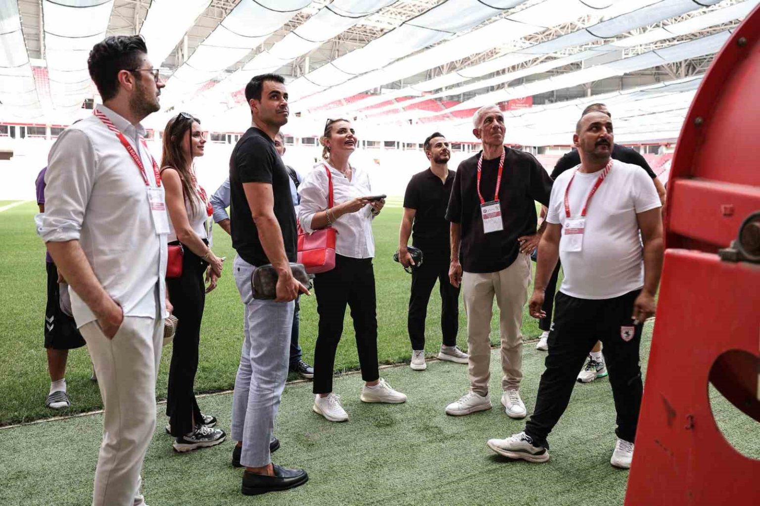 uefa-yetkilileri-samsunsporun-stadini-inceledi