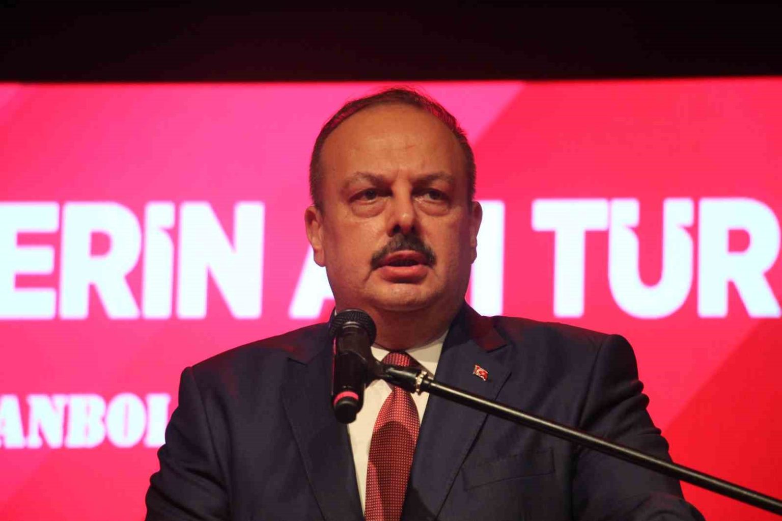 vali-canbolat-15-temmuzda-milletimiz-bir-demokrasi-zaferine-daha-imza-atti