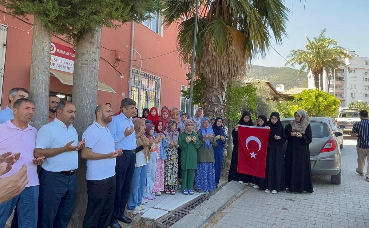 anamurda-6-ogrenci-hafizlik-belgesi-almaya-hak-kazandi