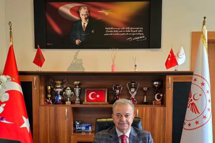 balikesir-devlet-hastanesi-bashekimi-opr-dr-erdal-unal-gorevine-devam-ediyor