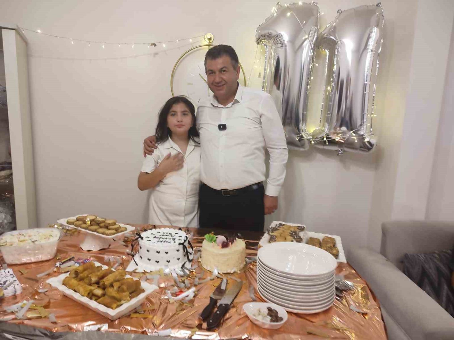 baskan-akelden-minik-bugleme-dogum-gunu-surprizi