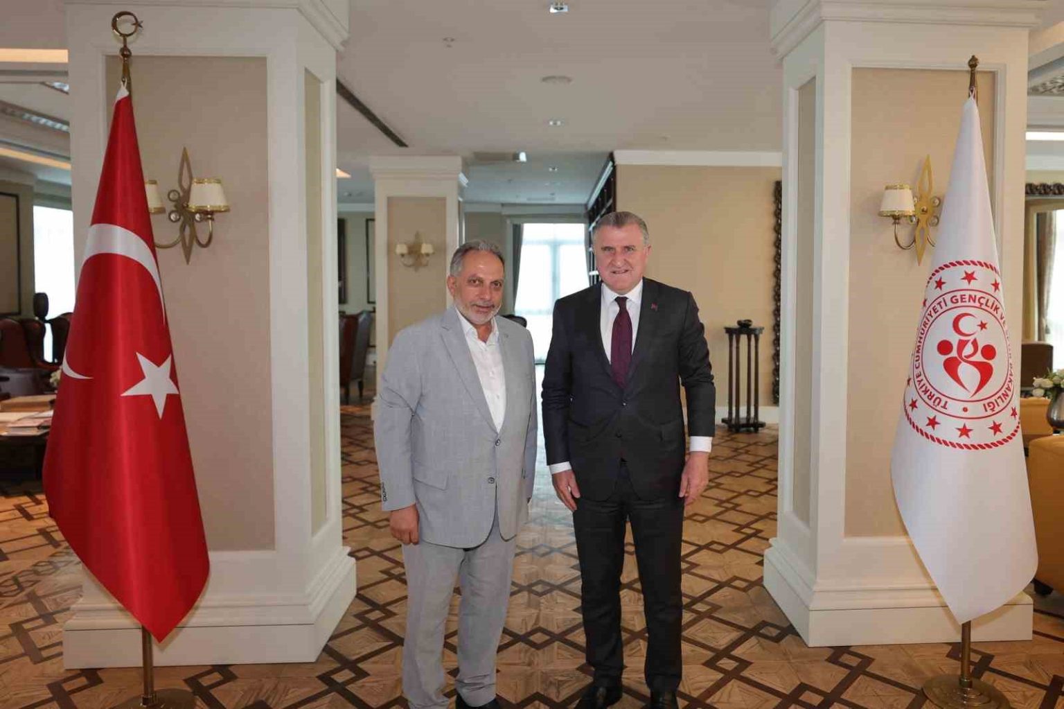 baskan-yalcindan-bakan-baka-stadyum-ziyareti