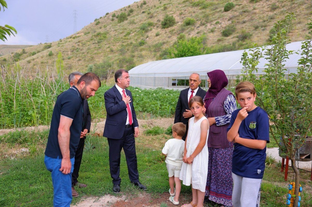 bayburtta-sehit-ve-gazi-aileleri-ziyaret-edildi