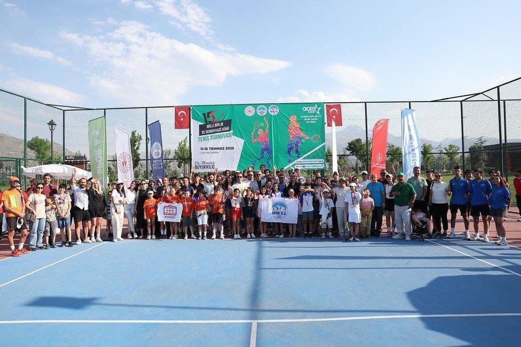 buyuksehir-spor-a-s-den-15-temmuza-ozel-tenis-turnuvasi