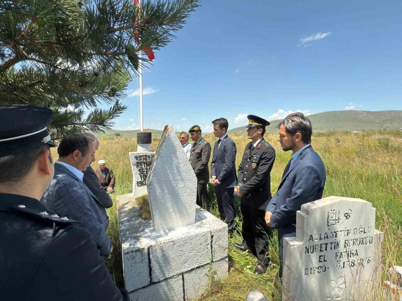 cildirda-15-temmuz-demokrasi-ve-milli-birlik-gunu-kutlamalarina-yogun-katilim