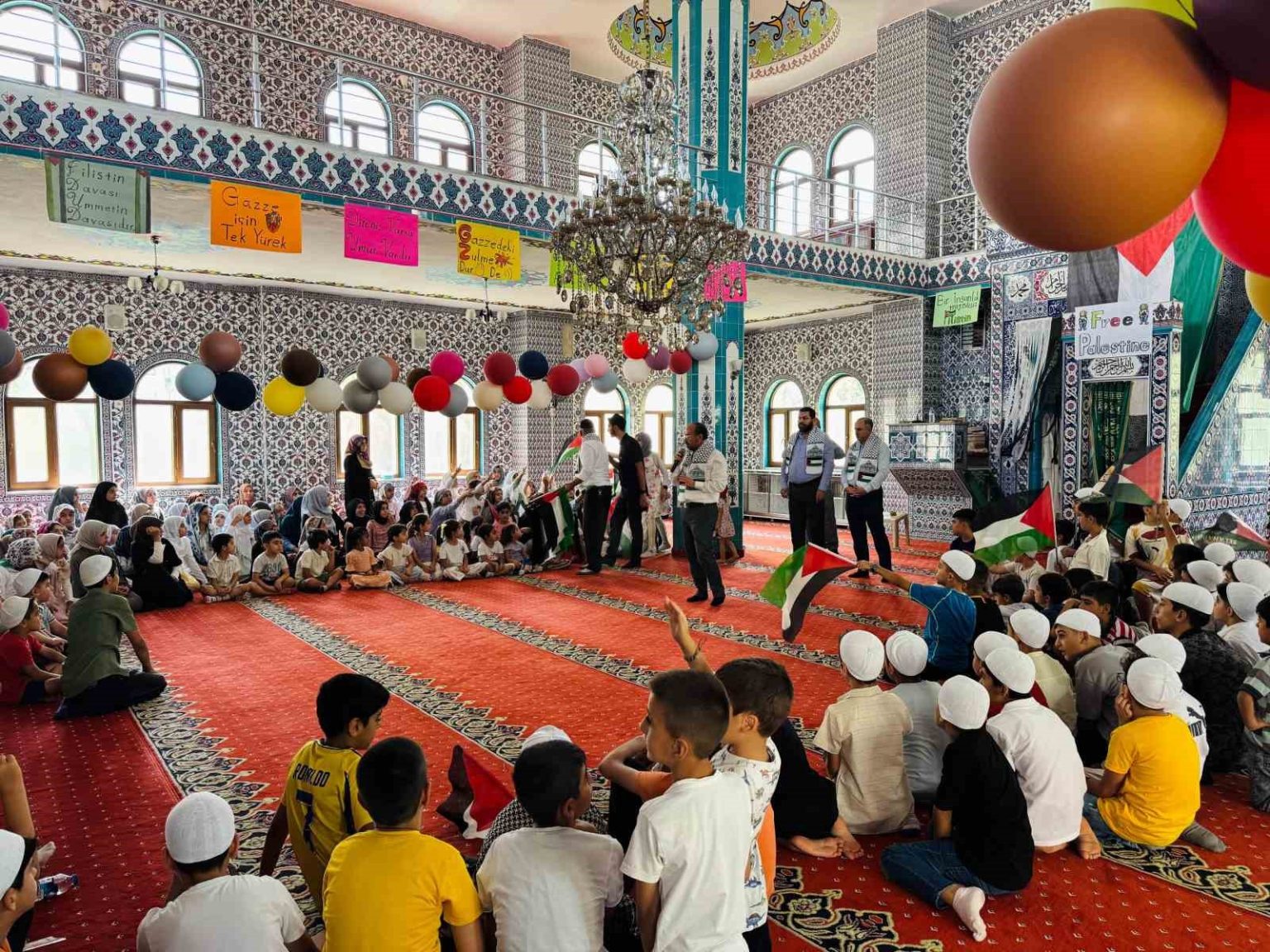 diyarbakirda-yaz-kuran-kurslarinda-filistene-destek-programi