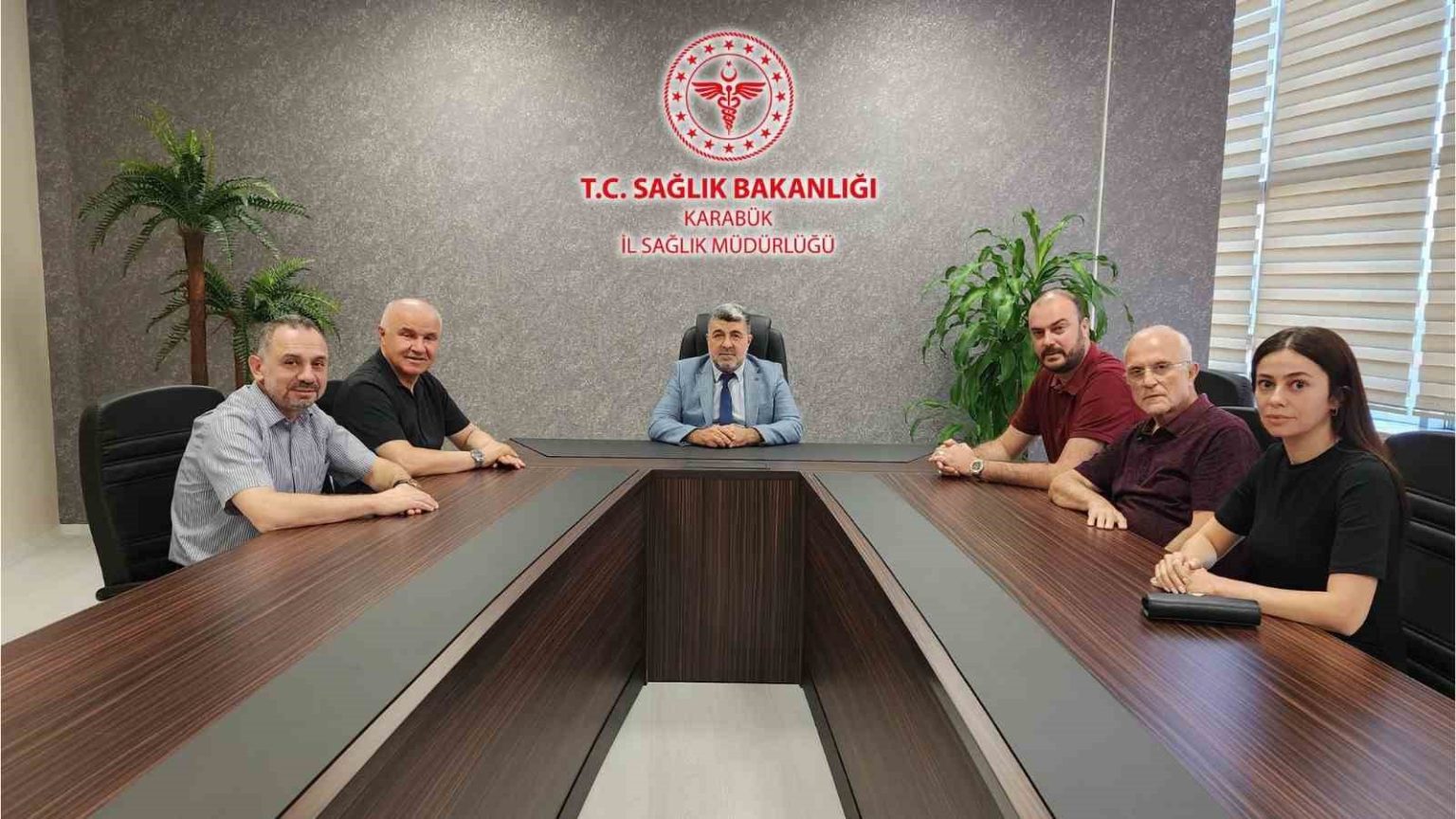 karabukte-saglik-yoneticilerinin-sozlesmeleri-yenilendi