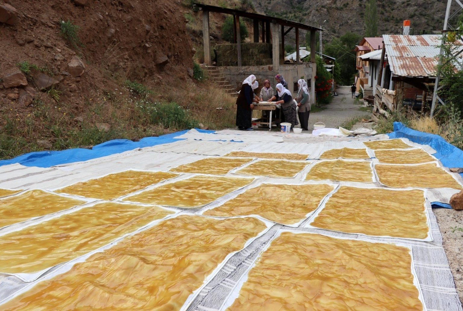 kazanlar-bu-kez-pestil-icin-yandi