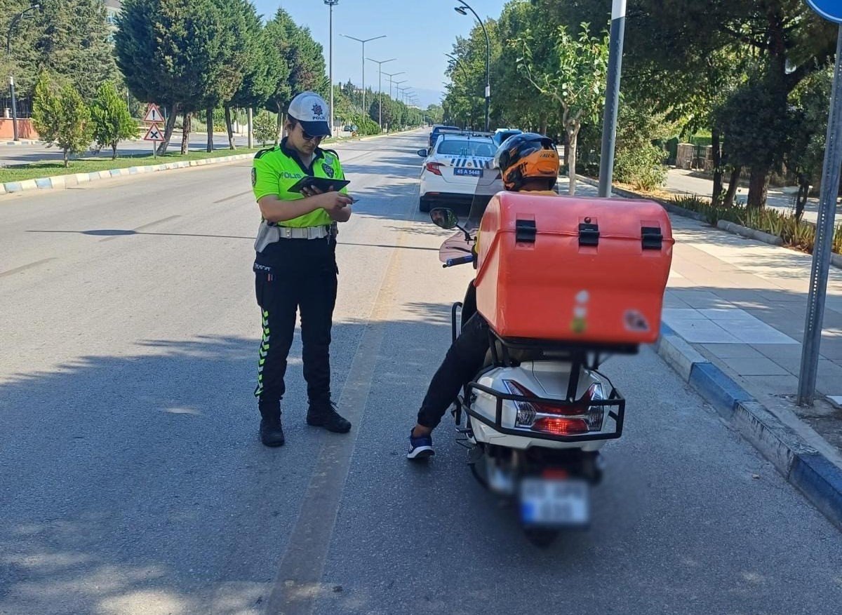manisada-motosiklet-denetiminde-3-milyon-lirayi-askin-ceza-kesildi