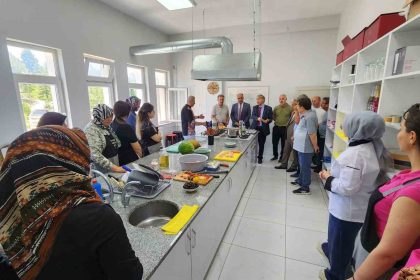 milli-egitim-muduru-mustafa-yilmazdan-tavsanli-halk-egitim-merkezine-ziyaret