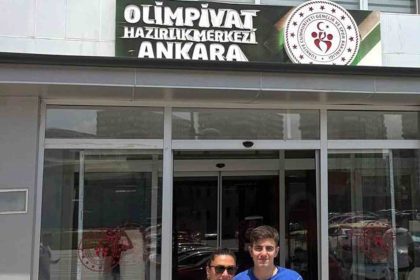 muglali-isitme-engelli-yuzucu-akpinar-milli-takim-kampinda