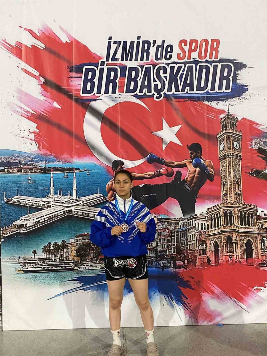 pazaryeri-sporlu-fatmagul-yagci-turkiye-ikincisi-oldu