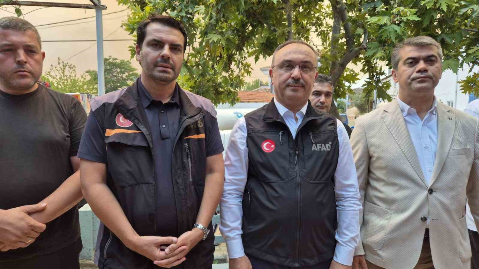 sarkoydeki-orman-yanginina-34-hava-araci-ile-mudahale-ediliyor