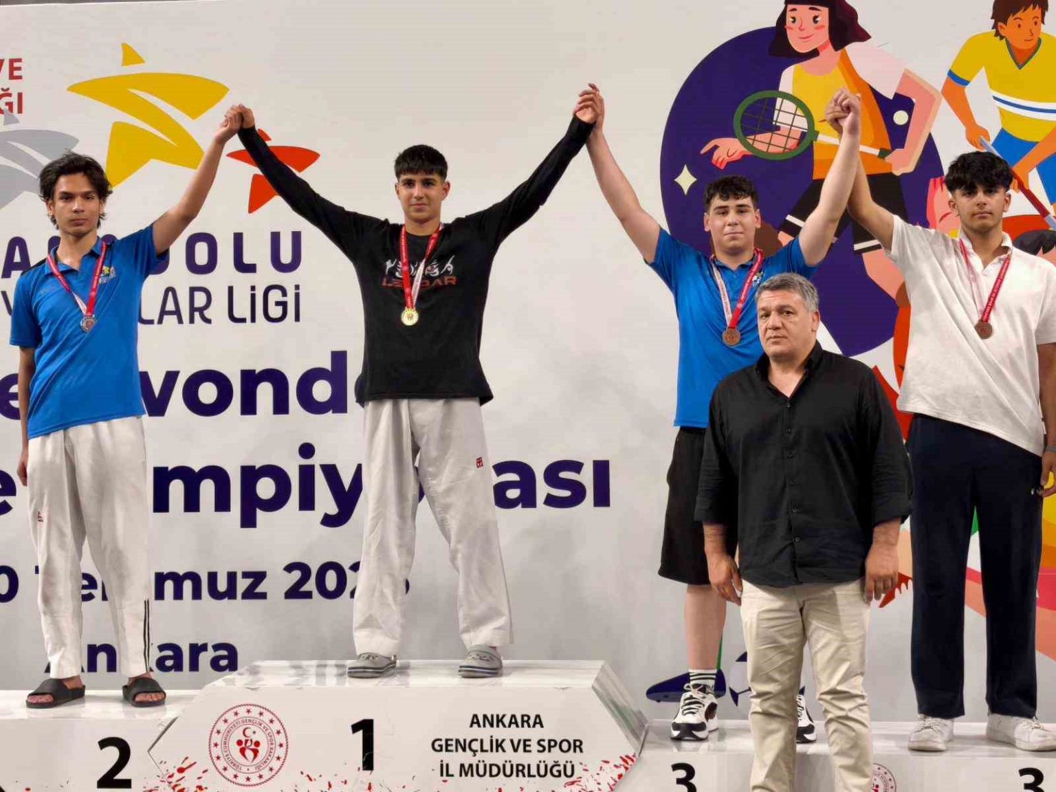 taekwondoda-elazig-sporculari-turkiye-3uncusu-oldu