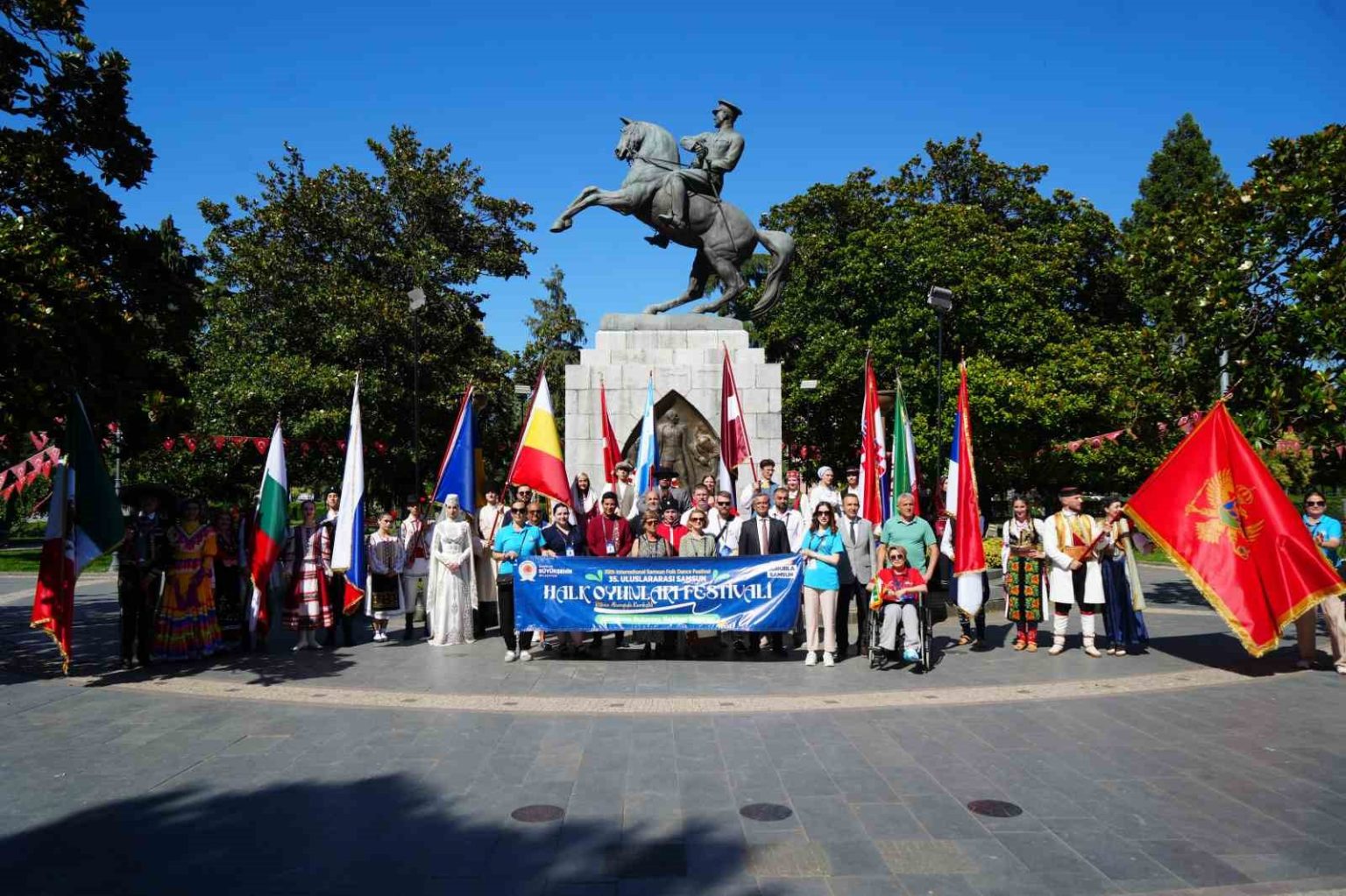 35-uluslararasi-halk-oyunlari-festivali-samsunda-basladi
