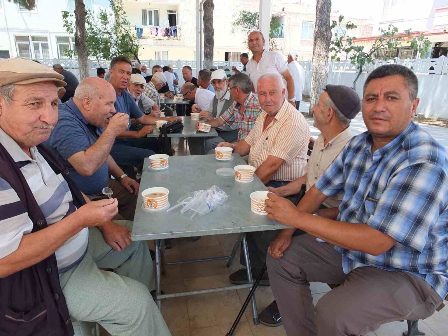 balikesirde-asure-gelenegi-devam-ediyor