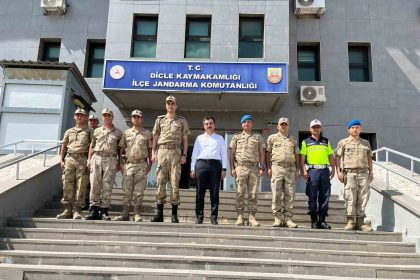 dicle-kaymakami-mustafa-atis-jandarma-personeli-ile-bir-araya-geldi