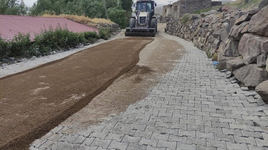 diyadin-koyleri-modern-yollara-kavusuyor
