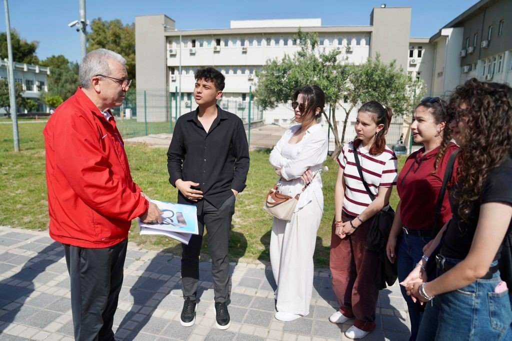 ege-universitesinin-ogrenci-beklenti-ve-memnuniyet-arastirmasi-basarisi