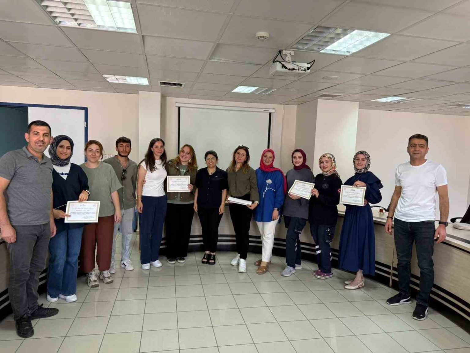 elazigda-saglik-hizmetleri-istasyonlarina-tesekkur-belgesi