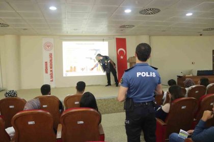 polis-saglikcilara-egitim-verdi