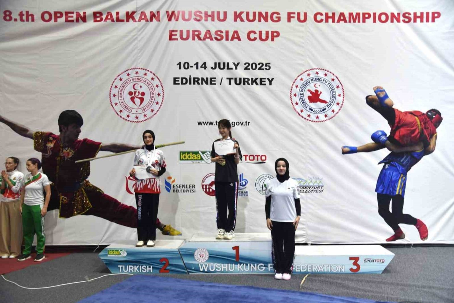 sakarya-buyuksehirin-wushu-kung-fu-takimindan-tarihi-basari