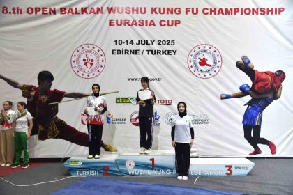 sakarya-buyuksehirin-wushu-kung-fu-takimindan-tarihi-basari
