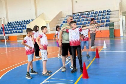 sarigolde-ilk-kez-okculuk-kursu-acildi