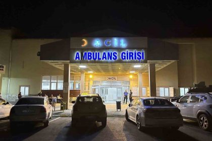 tirin-iletken-hattina-carpmasiyla-olusan-arizaya-giden-personel-agir-yaralandi
