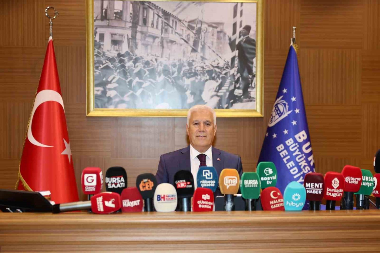 bursada-buyuksehir-belediyesinden-toplu-ulasima-380-milyon-liralik-destek