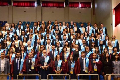 esogu-dis-hekimligi-fakultesi-2025-mezunlarini-verdi
